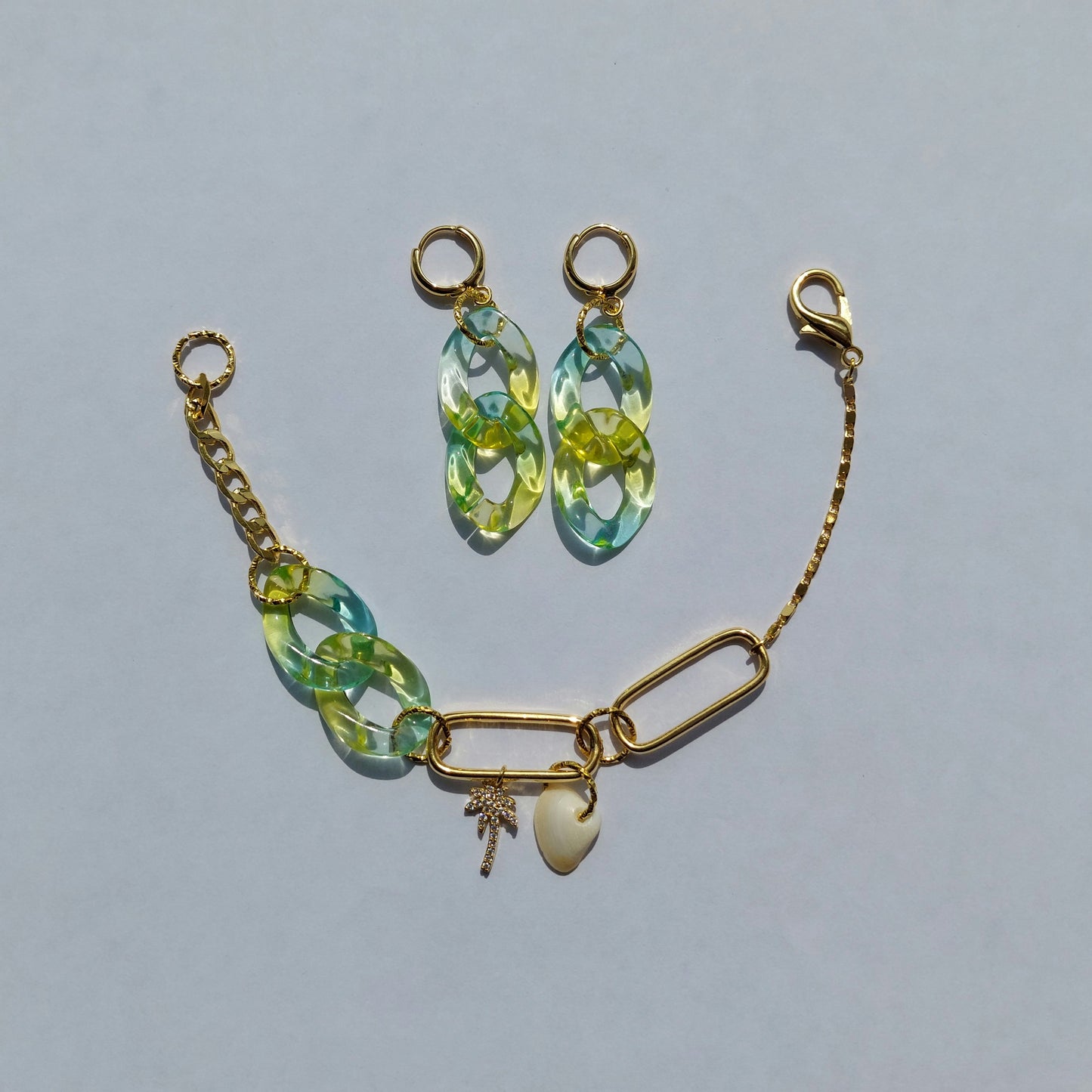Ocean breeze - green sea armband