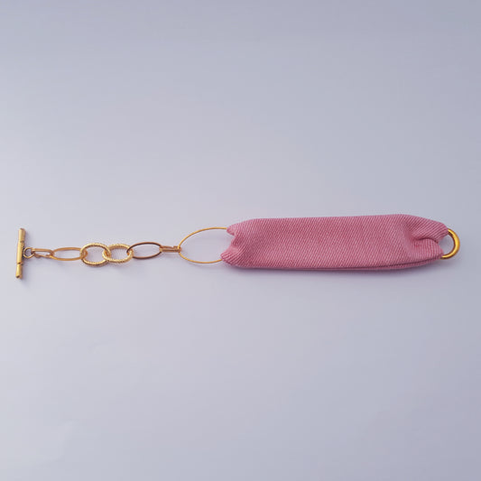 Pink jeans single twist statement armband